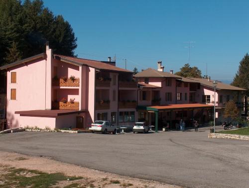 Hotel Edelweiss San Zeno di Montagna Kültér fotó