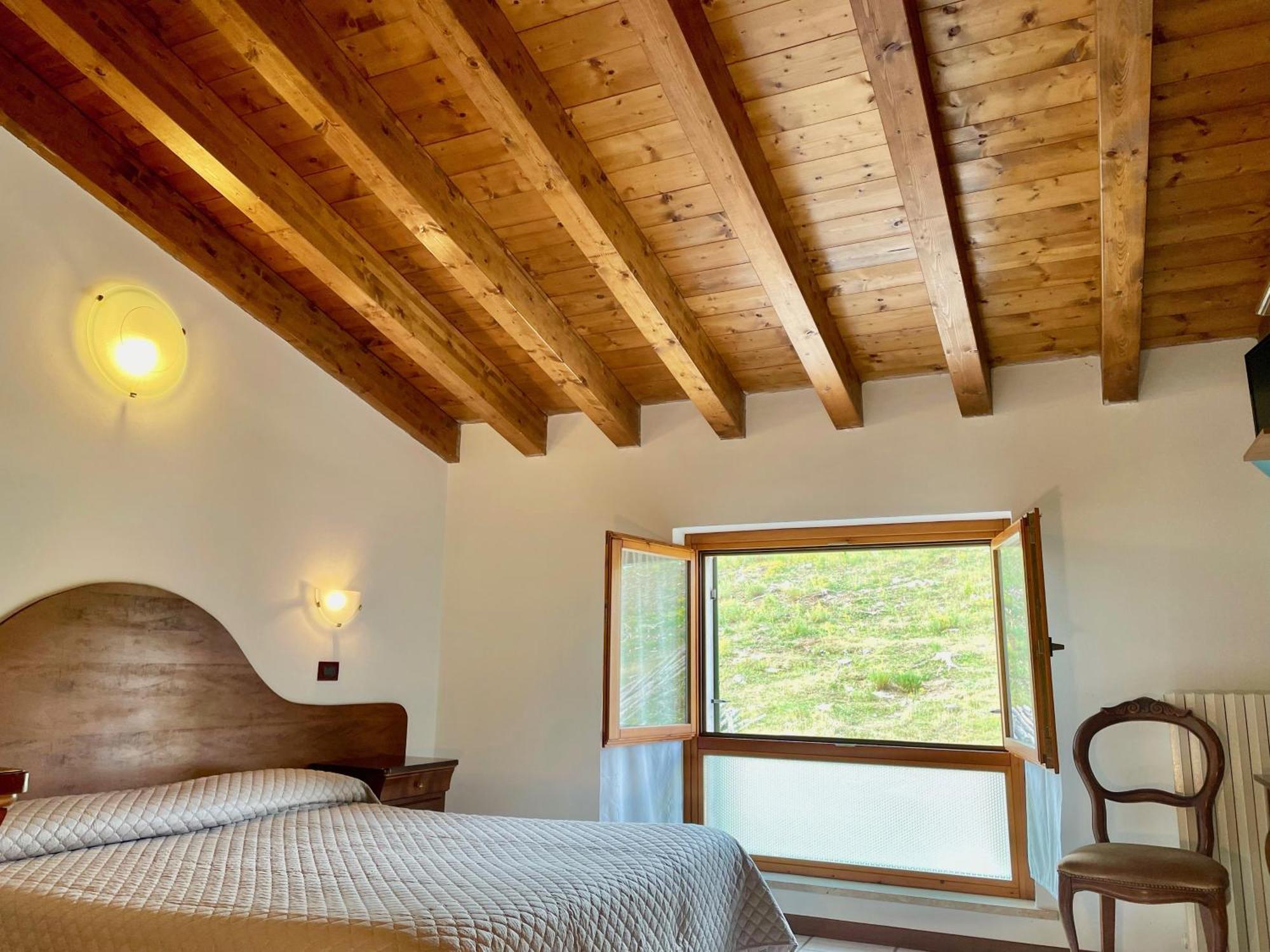 Hotel Edelweiss San Zeno di Montagna Kültér fotó