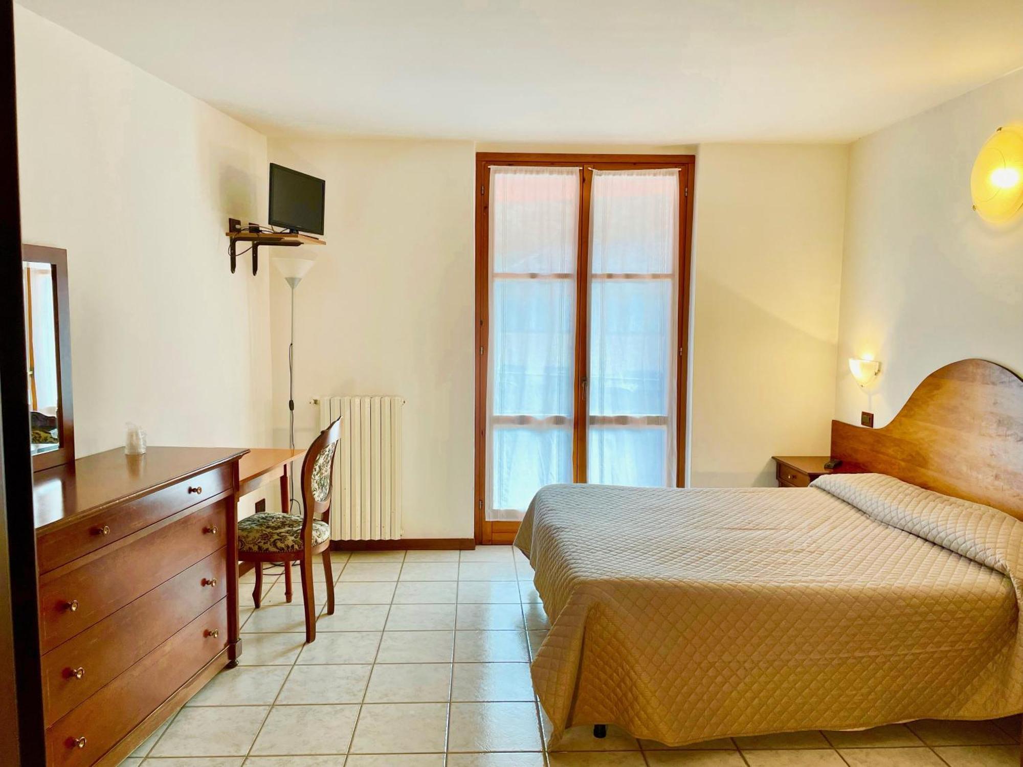 Hotel Edelweiss San Zeno di Montagna Kültér fotó