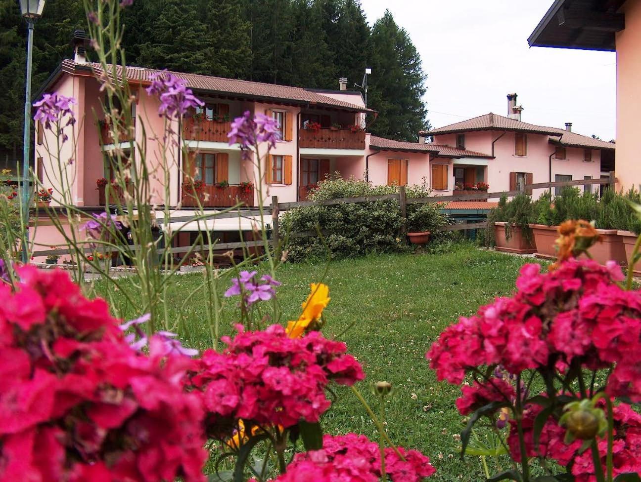 Hotel Edelweiss San Zeno di Montagna Kültér fotó