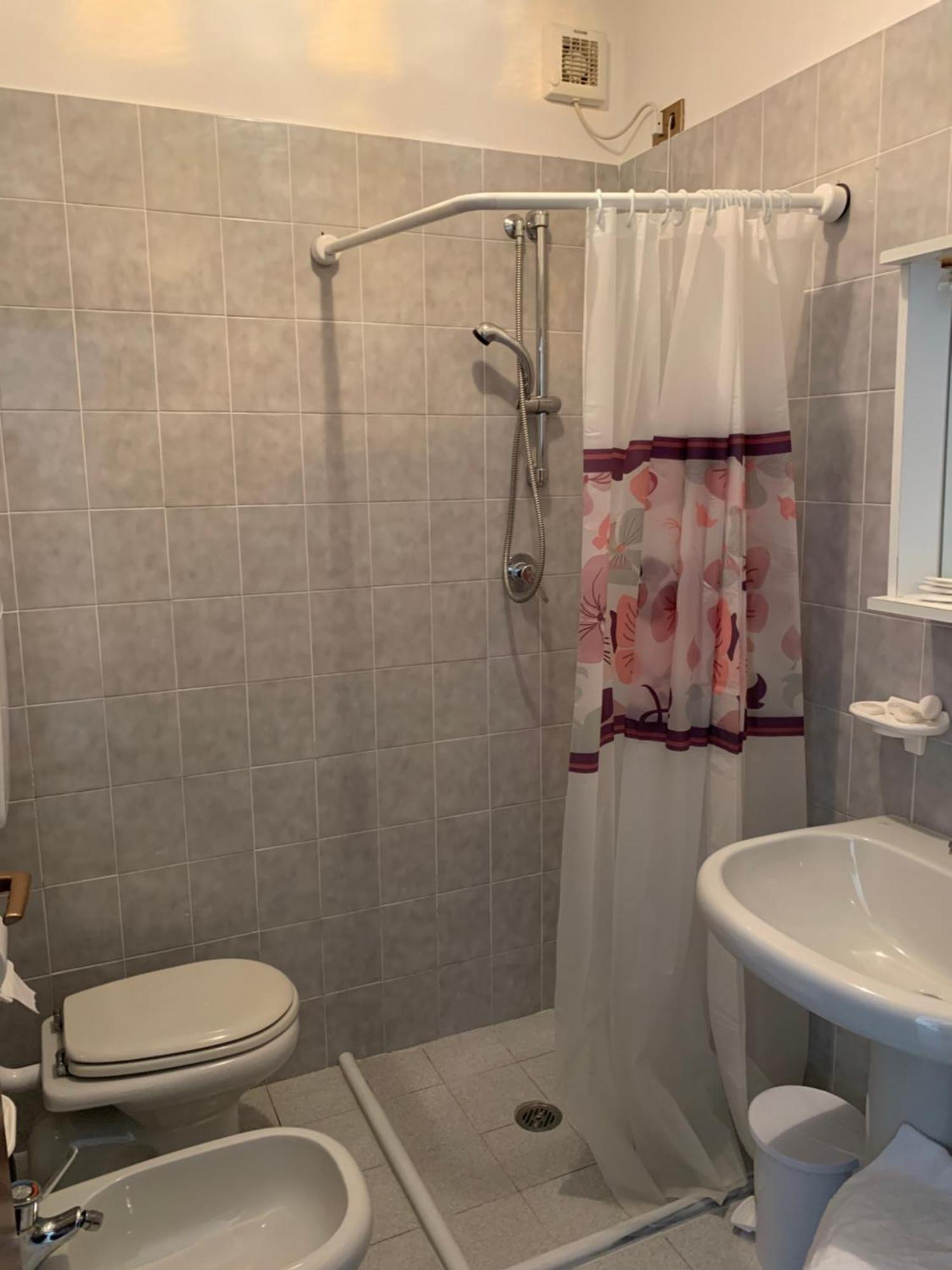 Hotel Edelweiss San Zeno di Montagna Szoba fotó